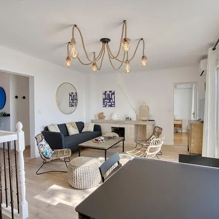 Cristalia Maison De 10 Pers בית נופש