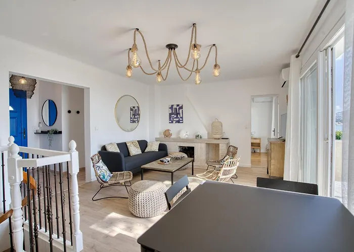 Cristalia Maison De 10 Pers Holiday home