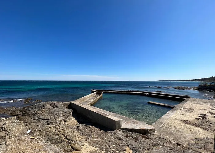 Cristalia Maison De 10 Pers Holiday home